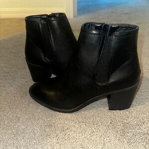 Women’s boots